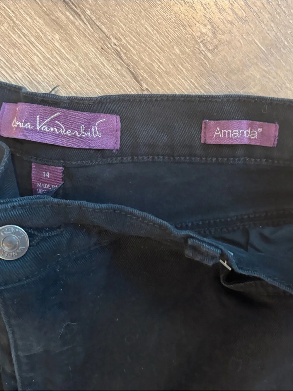Gloria Vanderbilt Amanda black denim straight jeans sz 14
